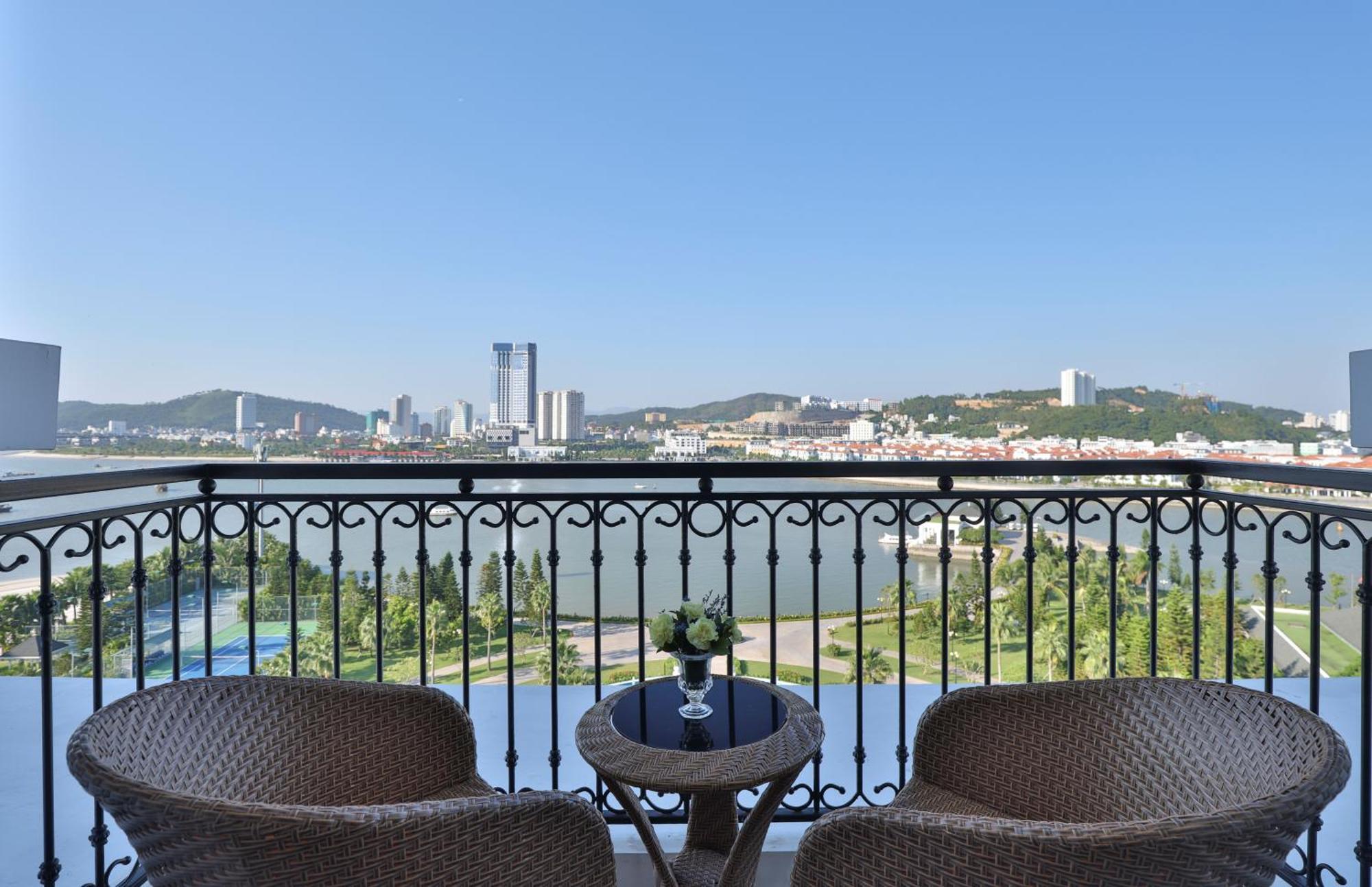 Vinpearl & Station touristique 5*